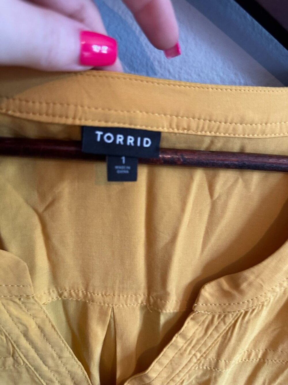 Torrid Mustard Yello Top - Size 1 (1x) - Picture 3 of 4